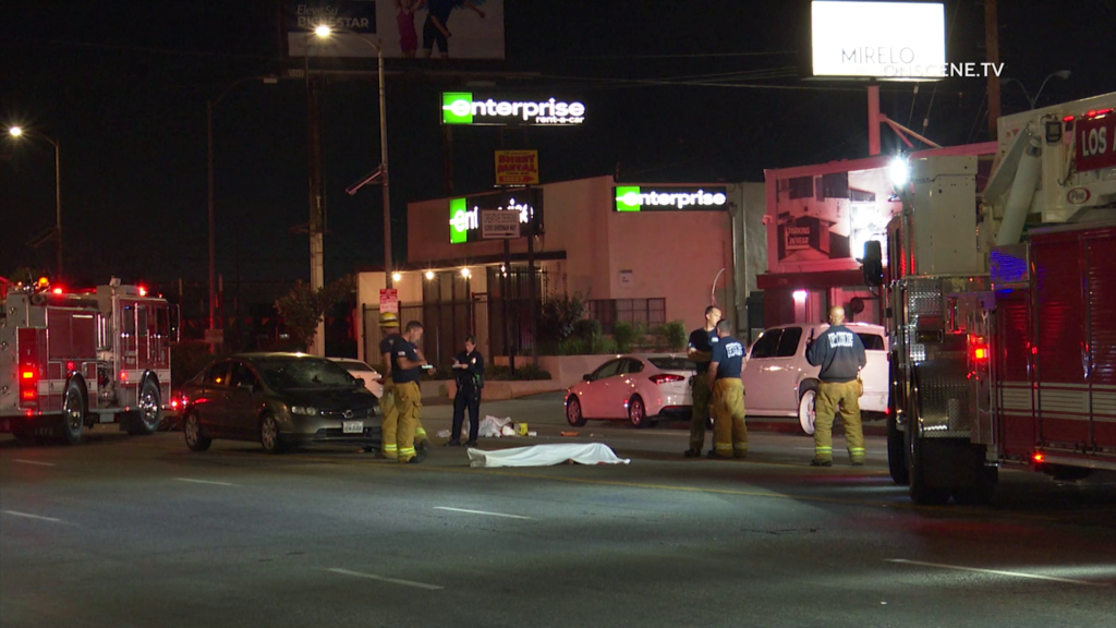 North Hollywood: Pedestrian Fatally Struck By Car - ONSCENE.TV