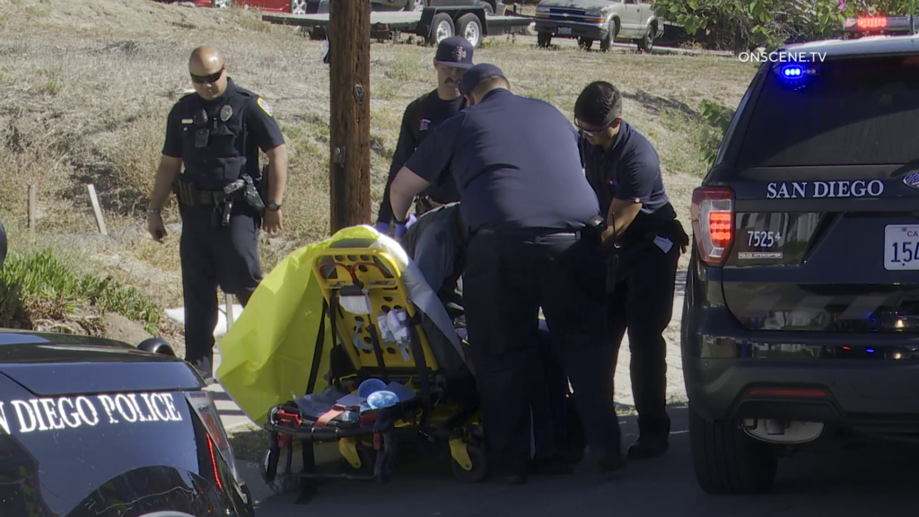 San Diego: Officers Save Man’s Life After Crash - ONSCENE.TV