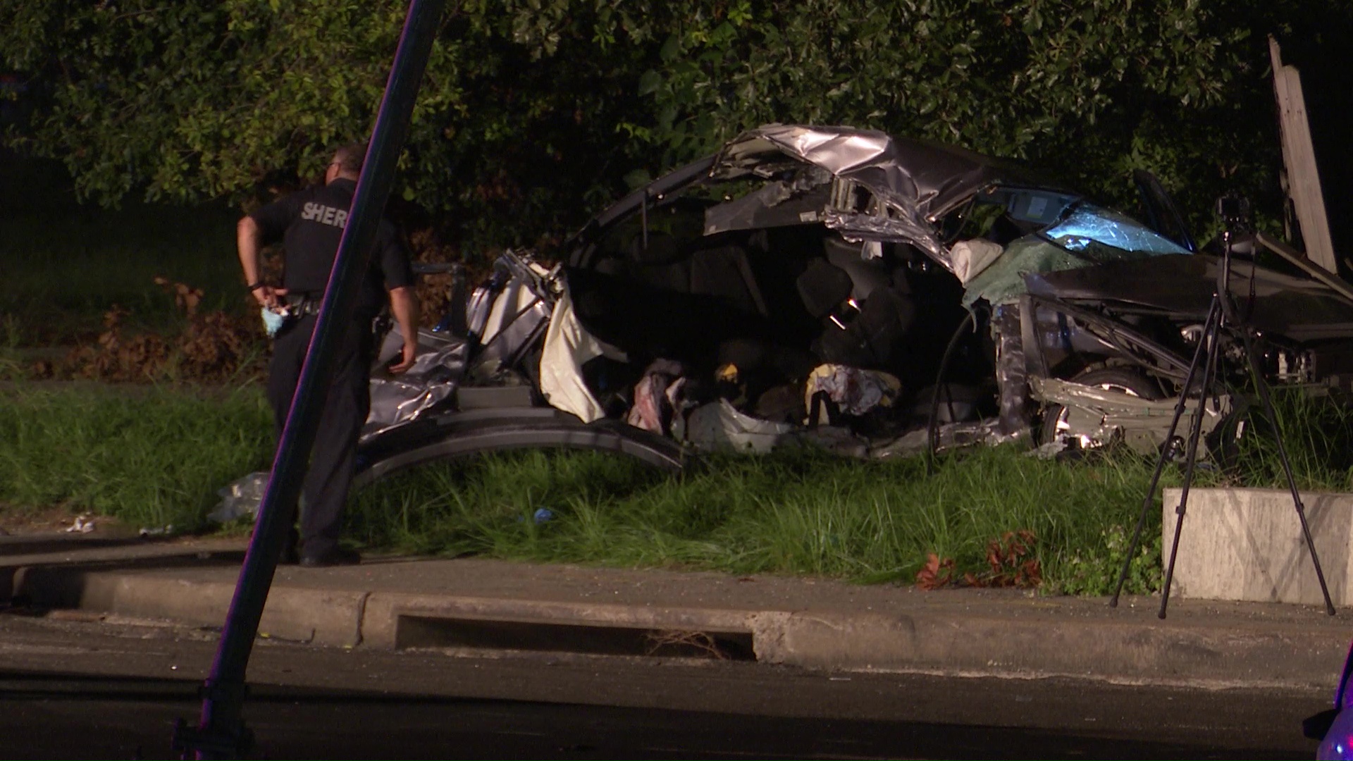 Two Killed In Horrific Crash | Houston - ONSCENE.TV