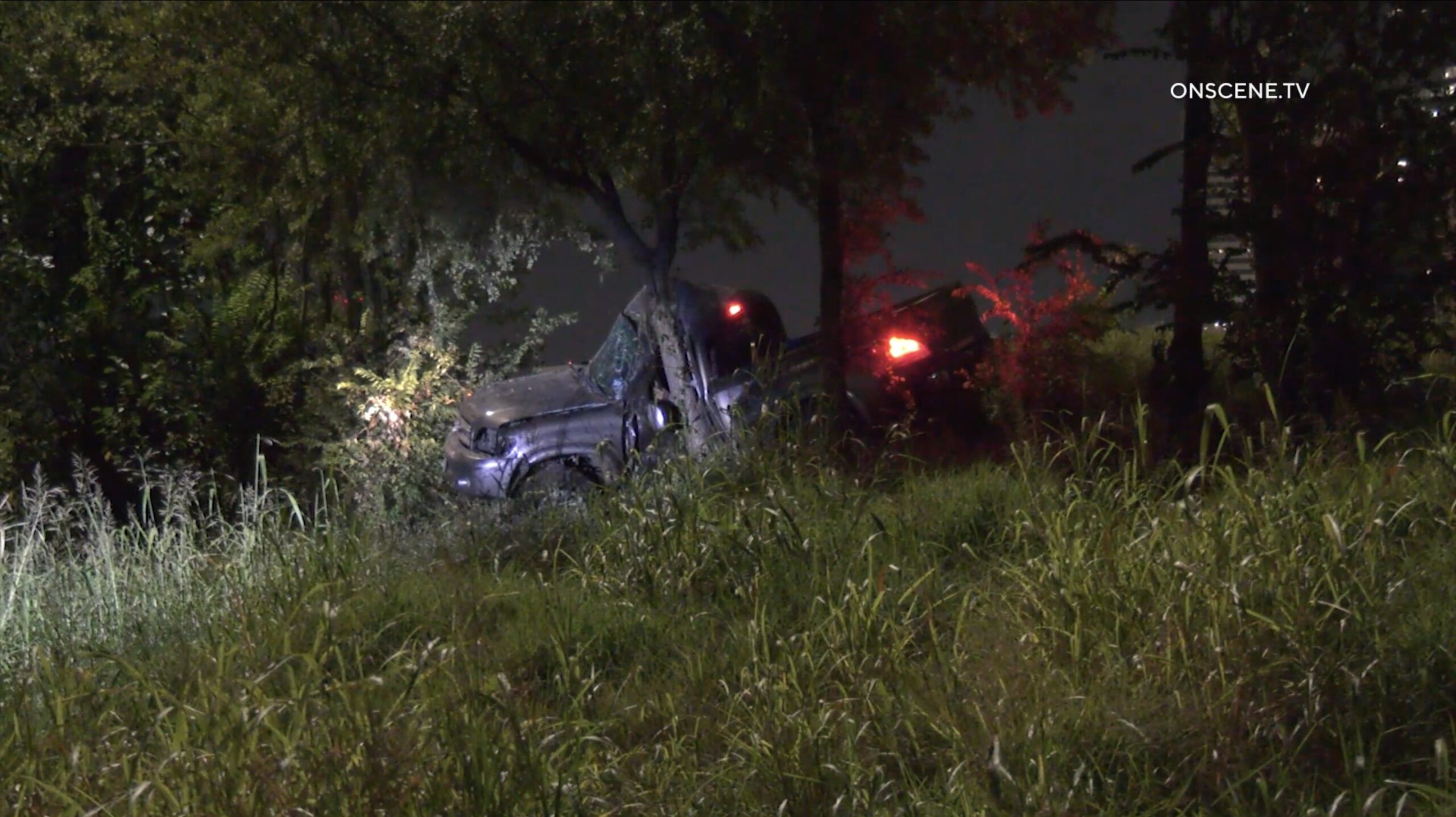 Car Slams Into Tree, 1 Killed | Houston - ONSCENE.TV